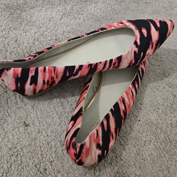 Women’s Ballet Flat - Picture 6 of 8